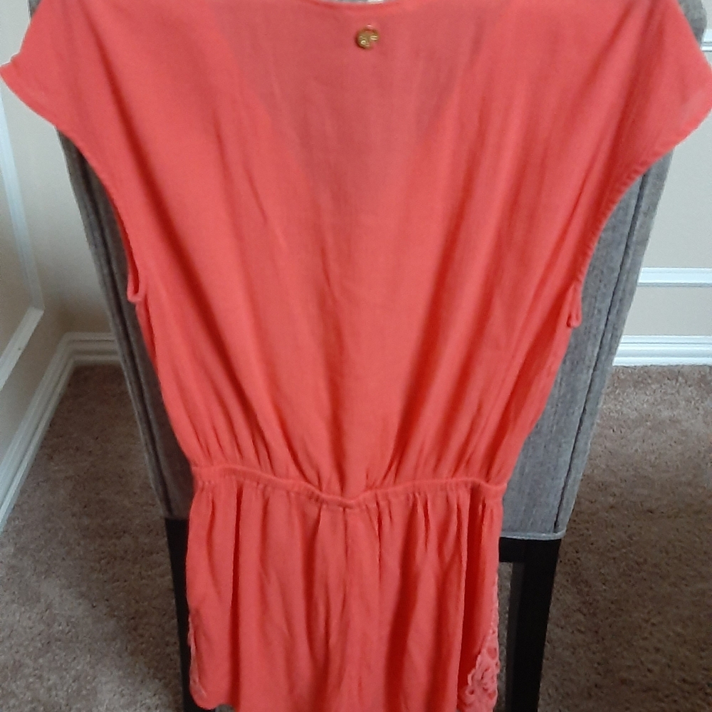 Elegant Coral Romper with Embroidery - Picture 4 of 11